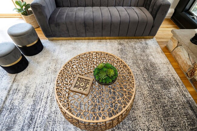 Building Photo - 2A Cherry Ln