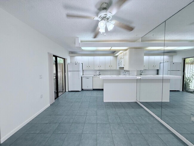 Foto del edificio - 710 7th Ln