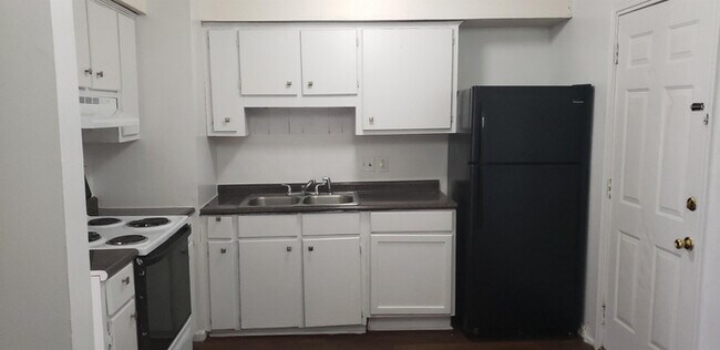 Foto del edificio - 20 Highwood Ct