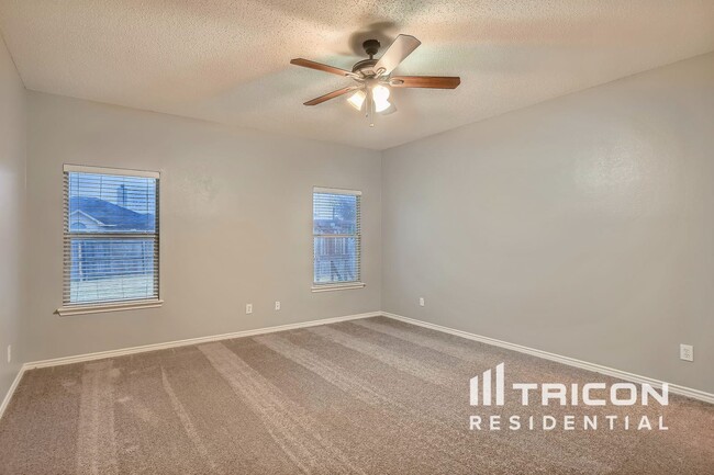 Building Photo - 2021 Cantura Dr