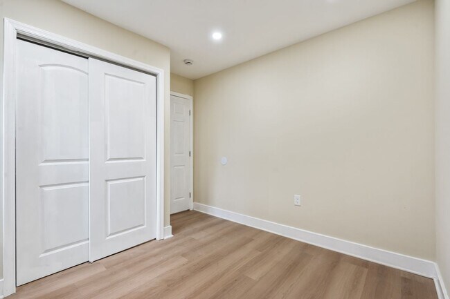 Building Photo - 1812 Benning Rd NE
