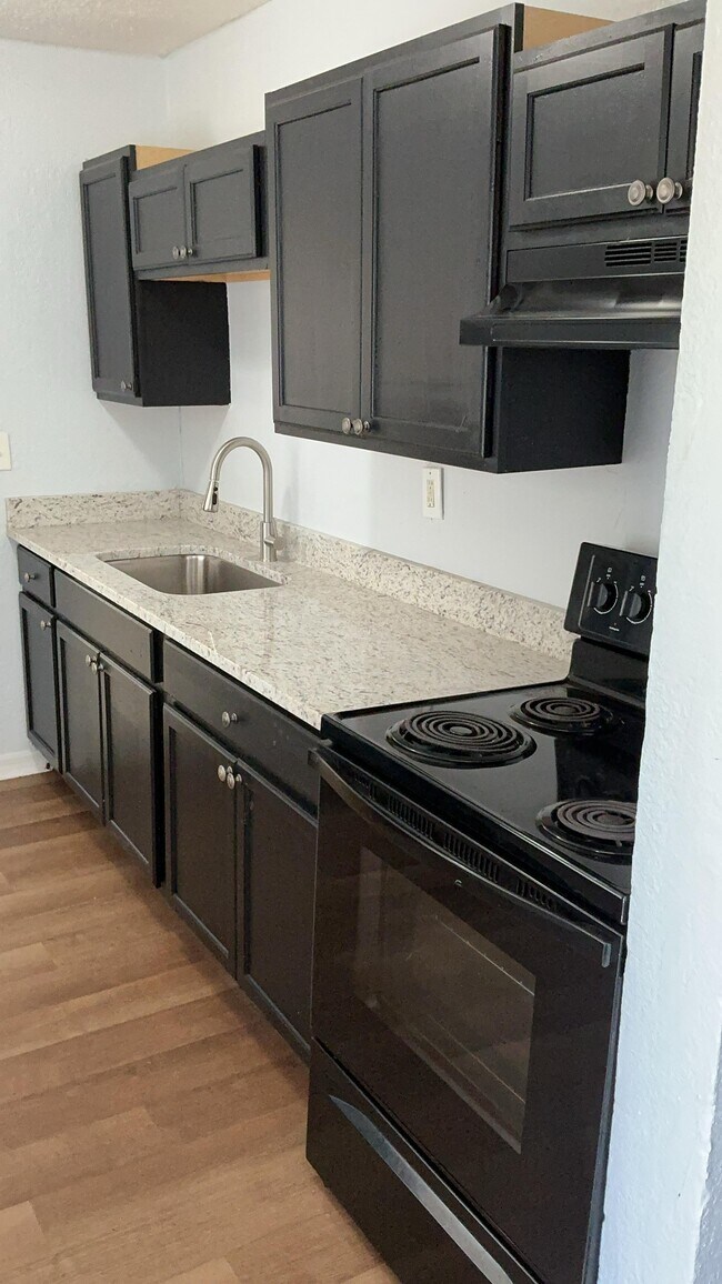Foto del edificio - 1306 Carlsbad Pl