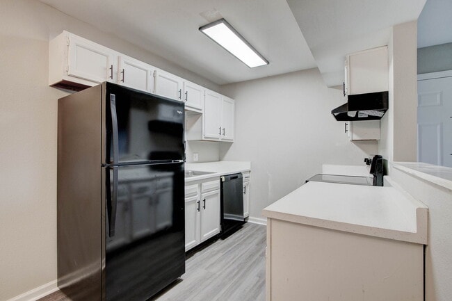 Building Photo - The Latitude Apartments