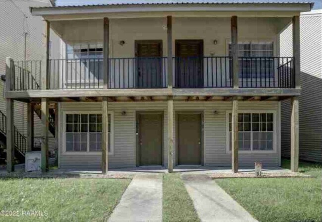 Building Photo - 300 Lozes Ave
