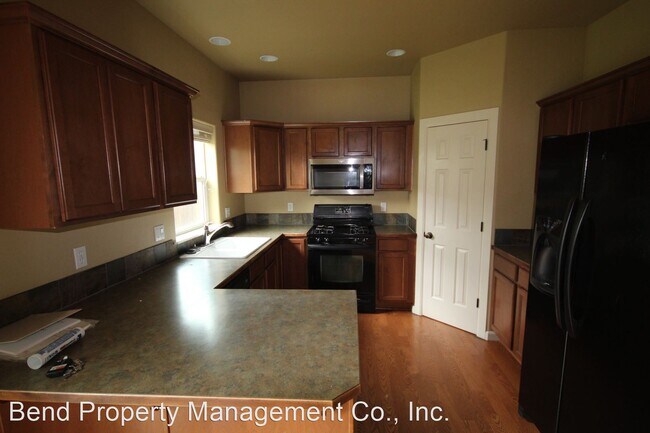 Building Photo - 3 br, 2.5 bath House - 21277 Capella Place
