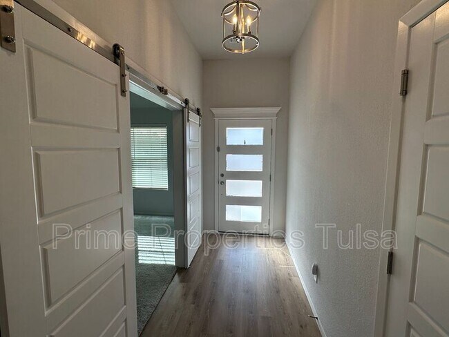 Foto del edificio - 9371 E 135th St S