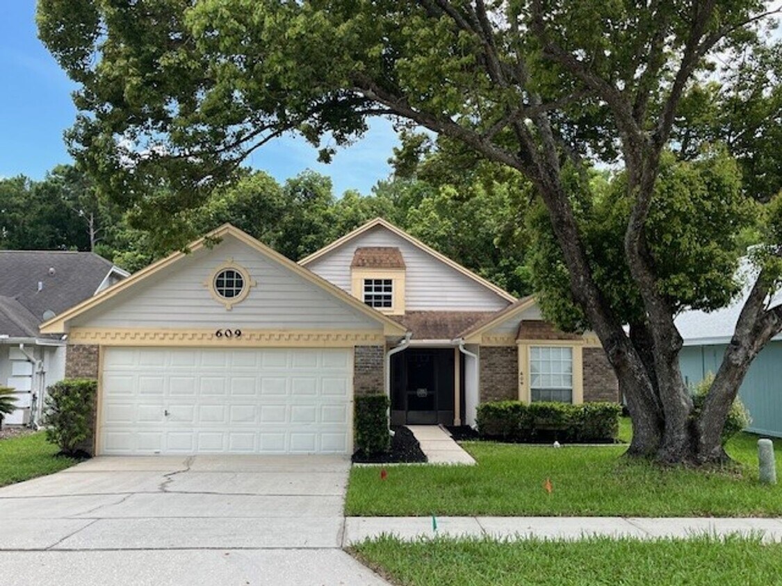 Primary Photo - **3/2 w/ Lawn Care in Lake Mary - Remingto...