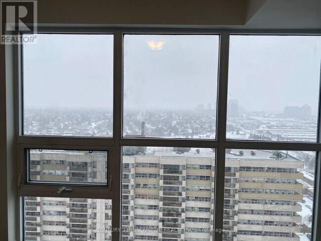 Building Photo - 30 Meadowglen Pl