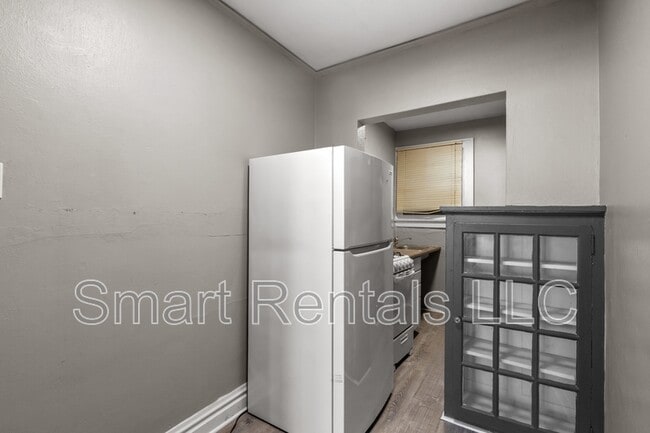 Building Photo - 5618 S Grand Blvd