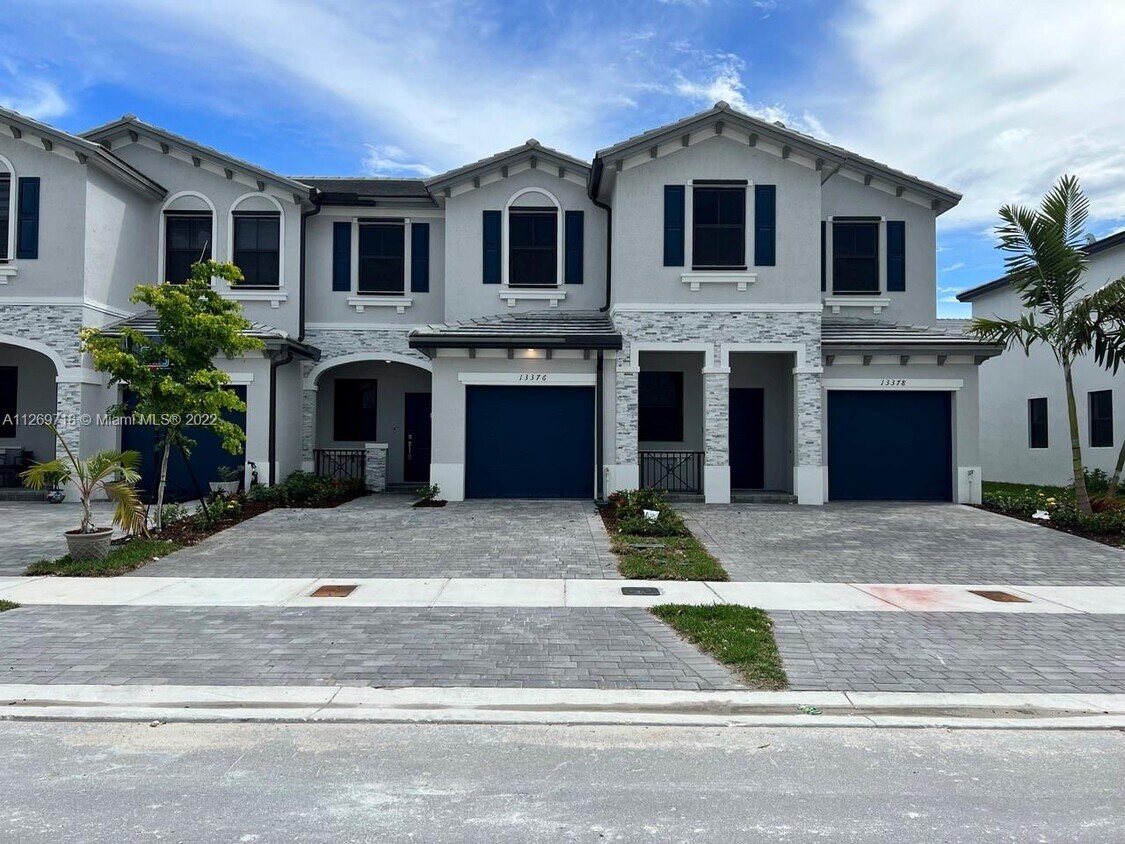 13376 SW 286th St, Homestead, FL 33033 Townhome Rentals in Homestead
