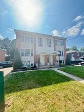 Building Photo - 147 Waverley Dr