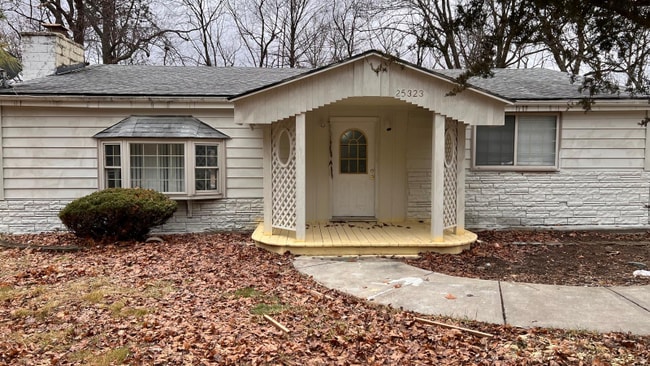 Building Photo - 25323 Orchard Lake Rd