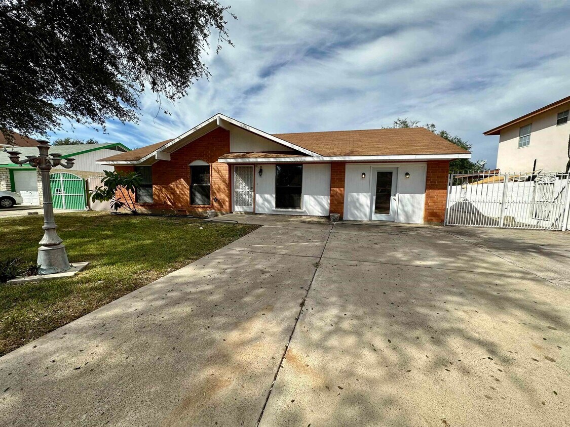 Foto principal - 4610 Retama Dr