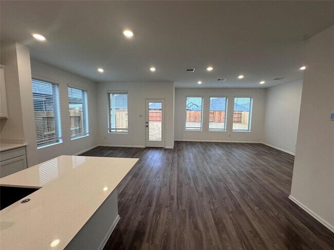 Building Photo - 5115 Winslow Grv Dr