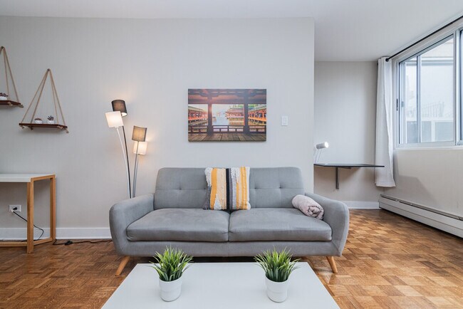 Building Photo - 3630 Promenade Sir-William-Osler