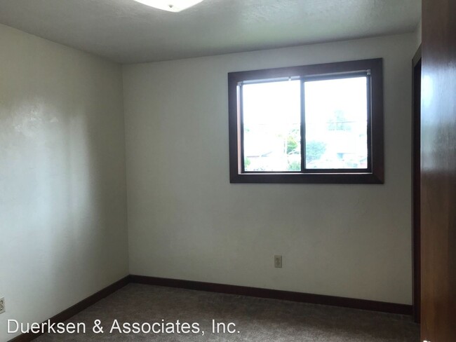 Building Photo - 2451 NW Coolidge Way