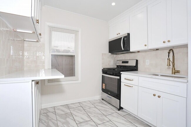 Foto del edificio - 31 Rea Ave