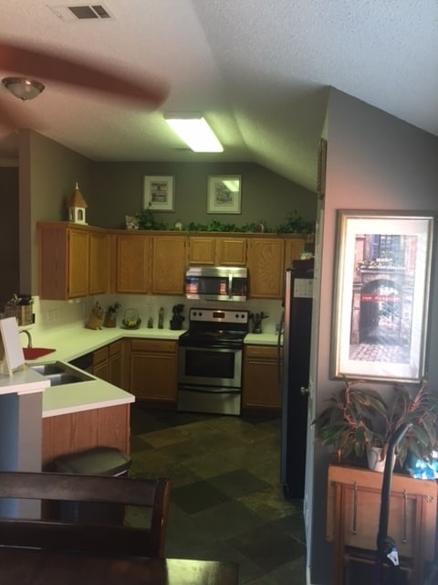 Building Photo - Spacious 3/2/2 in Allen! Laminate Wood Flo...