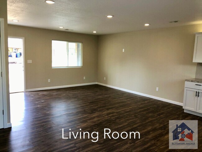 Foto del edificio - 6444 N East Park View St