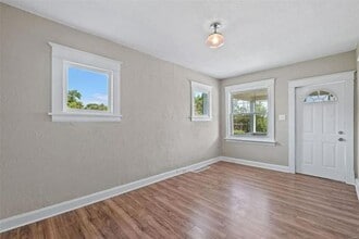 Building Photo - 3316 Caroline St