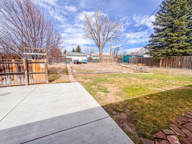 Foto del edificio - 702 Melton St