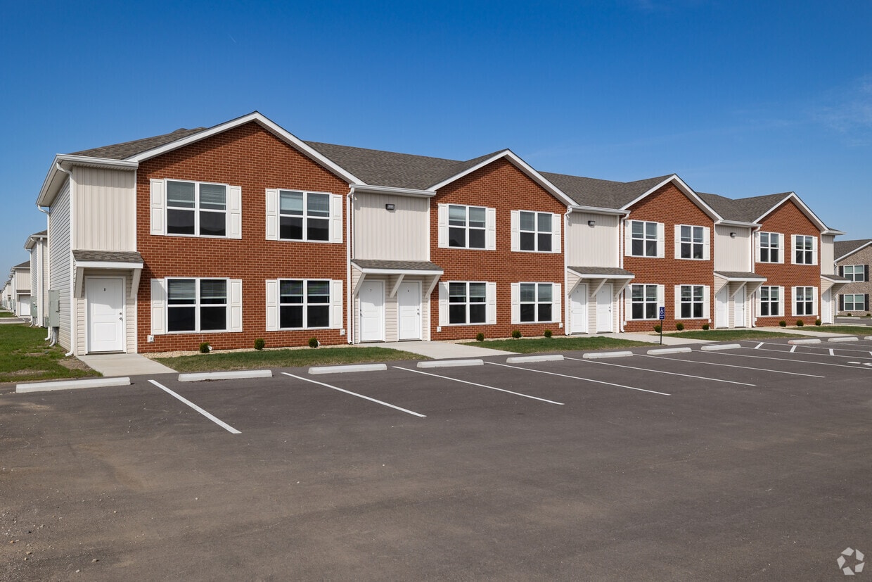 FALCON PLACE Townhomes for Rent Mascoutah, IL