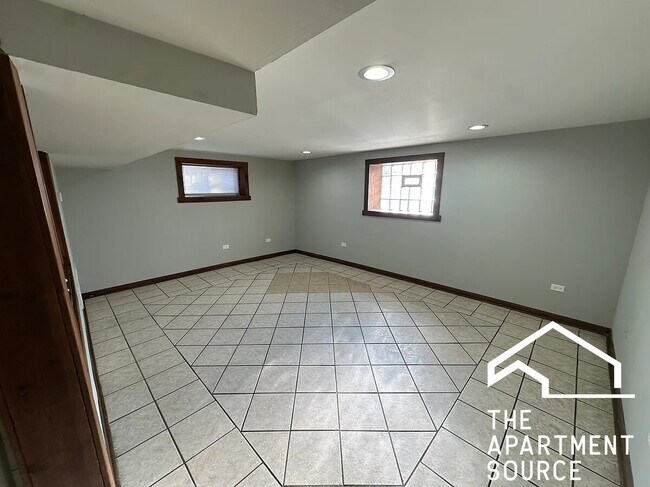 Foto del edificio - 4402 W Belden Ave