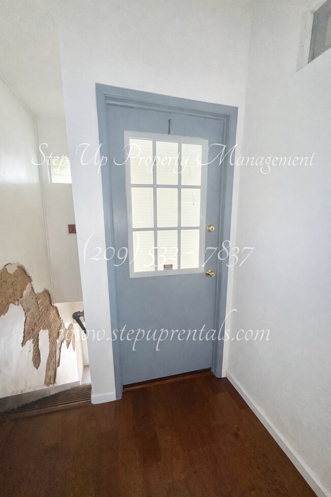 Building Photo - 69 S Washington St