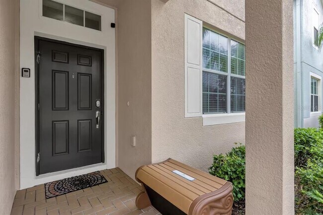 Foto del edificio - 8802 Bamboo Palm Ct