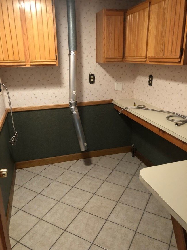 Foto del edificio - 4849 Birchdale Dr