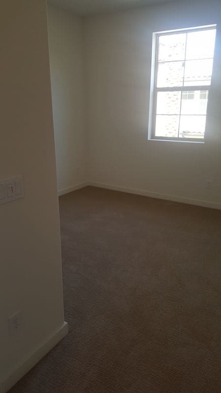 Building Photo - 21 Prominence