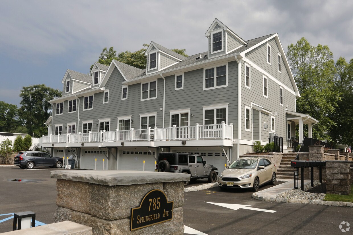 Foto del edificio - Townhomes at Summit Crossing