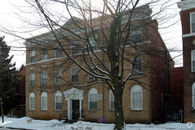 Building Photo - 3125 Hanover Ave