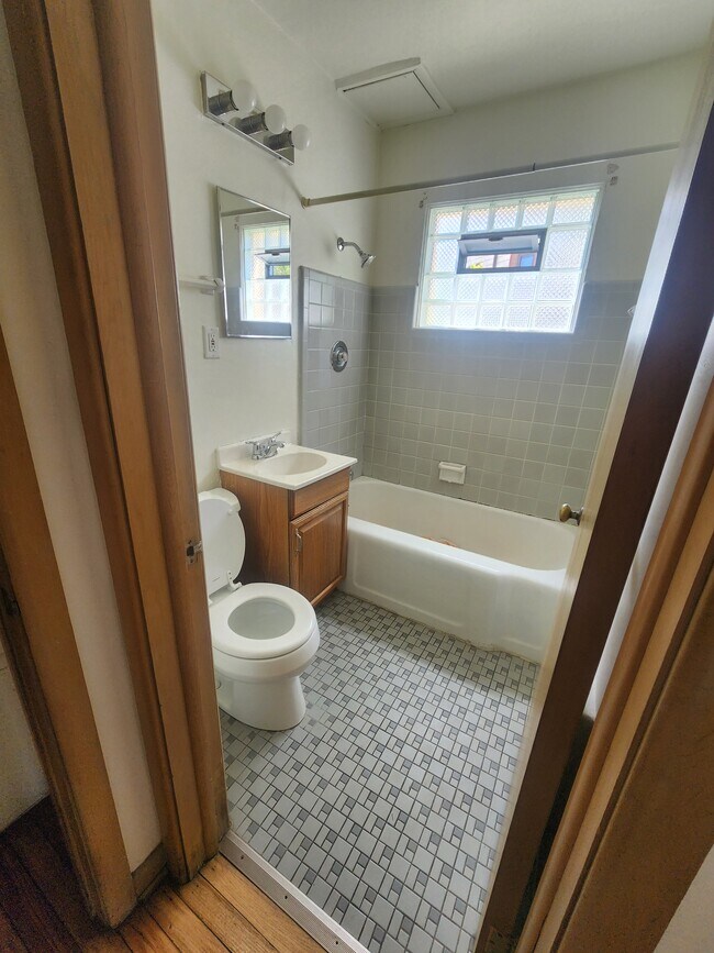 Foto del edificio - 3235 S 48th St