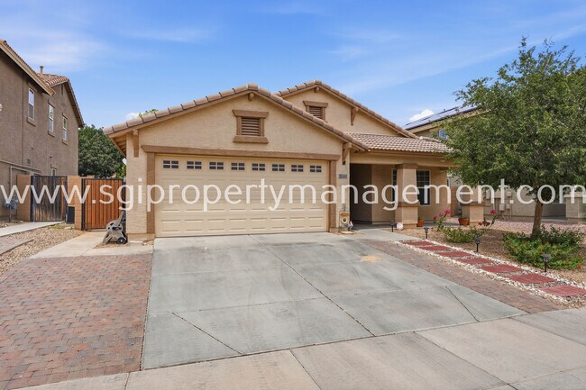 Building Photo - 18544 W Palo Verde Ave