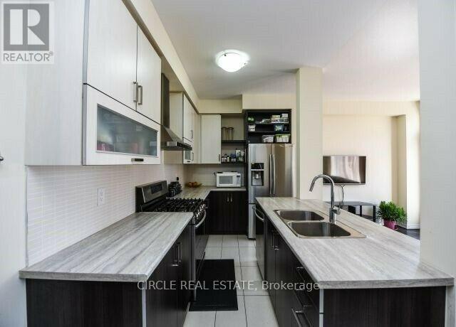 Building Photo - 601 Remembrance Rd