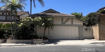 Building Photo - 2115 Baywood Dr