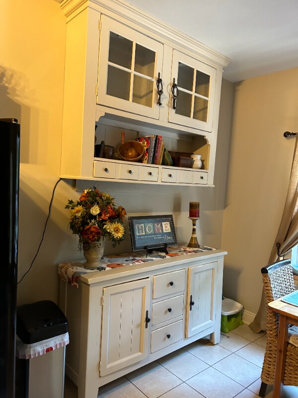 Foto del edificio - 1061 Gage Dr