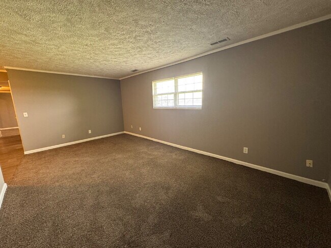 Foto del edificio - Easy Like Sunday Morning — Comfortable 2 Bed Apartment in Pawnee