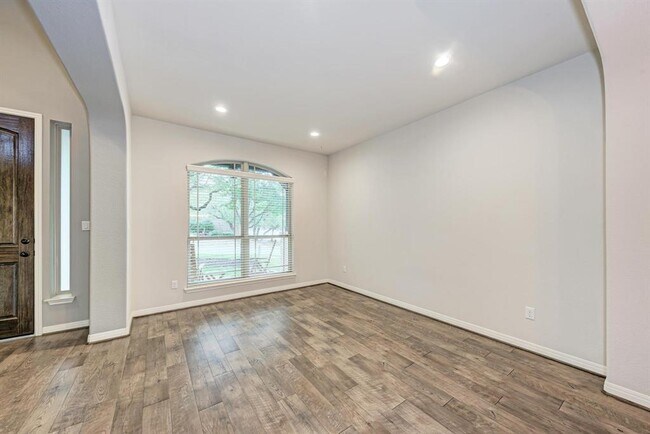 Foto del edificio - 146 Rock Cliff Ct