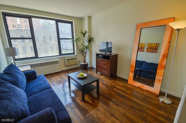 Foto del edificio - 424 W 56th St