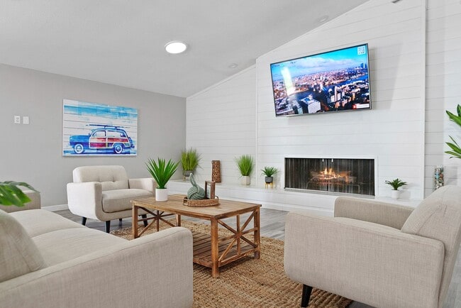 Building Photo - MadEry Apartments