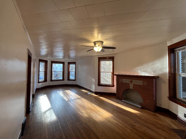 Foto del edificio - 1333 N Avers Ave