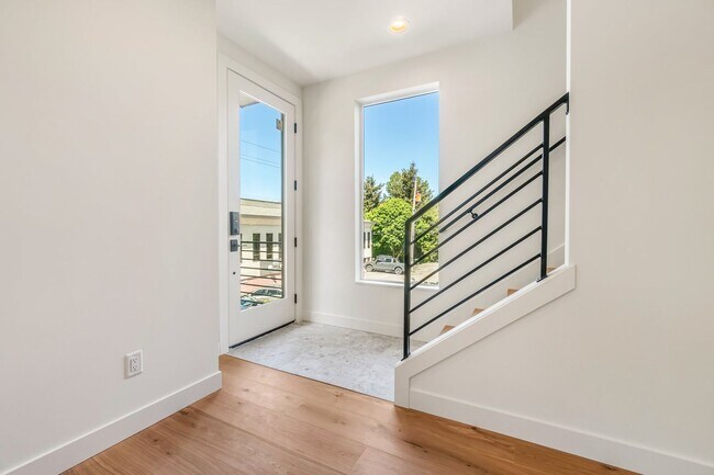 Foto del edificio - Brand New Construction! 2 Bedroom 2.5 Bath...