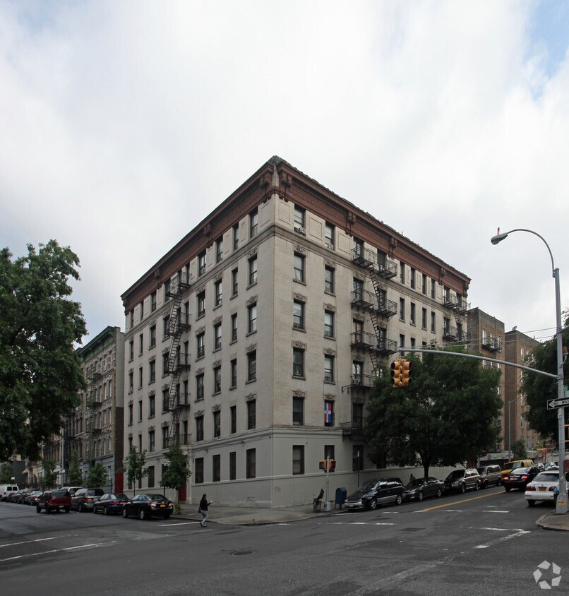 137rd en la calle West - 555 W 173rd St