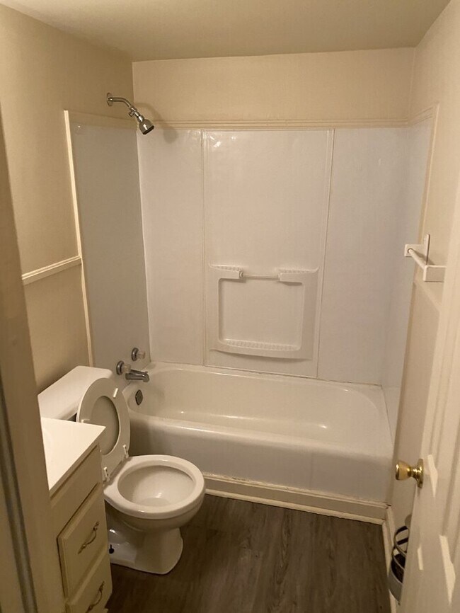 Building Photo - The description has property Information_V...