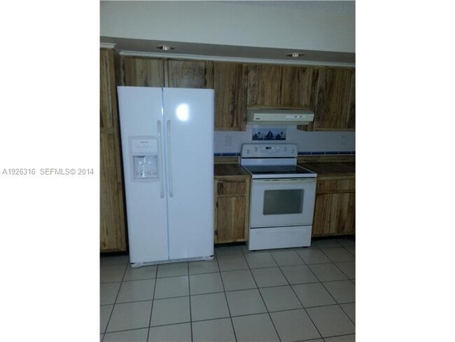 Building Photo - 8520 SW 133rd Ave