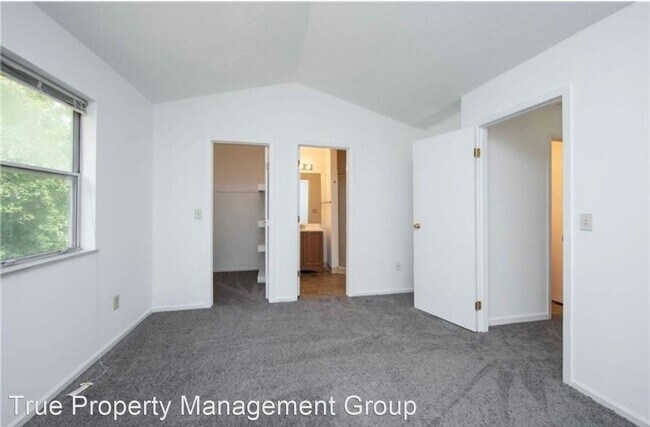 Building Photo - 3 br, 2.5 bath House - 8570 Fairway Trail