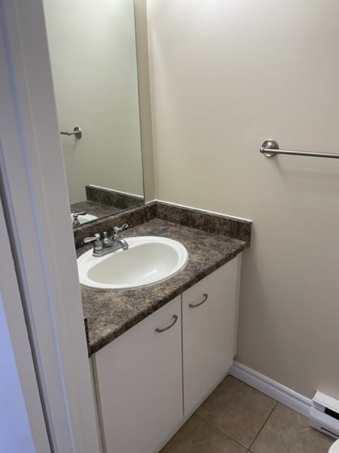 Building Photo - 219 Kingswood Dr