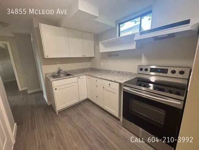 Building Photo - 2 Bedroom Suite in East Abbotsford